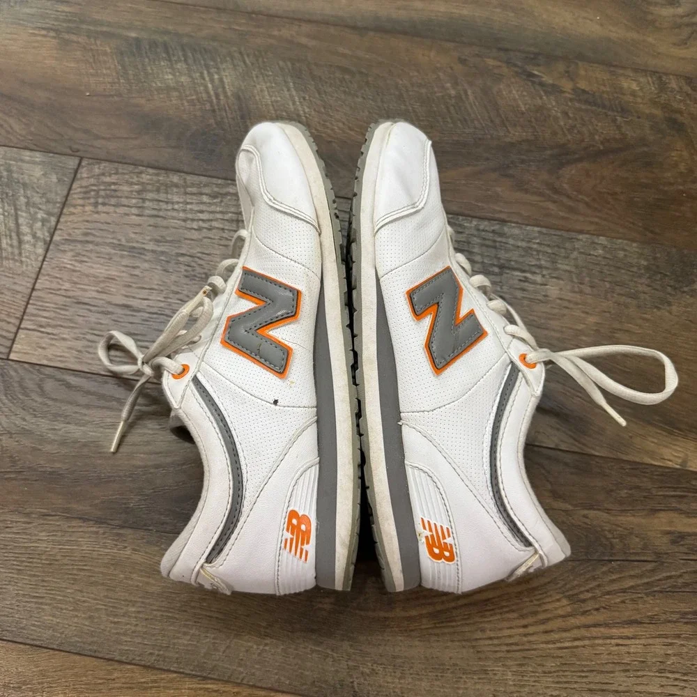 New Balance 556 Golf Shoes White Gray Orange Leather Spikeless Men's 9 NBG556WGO